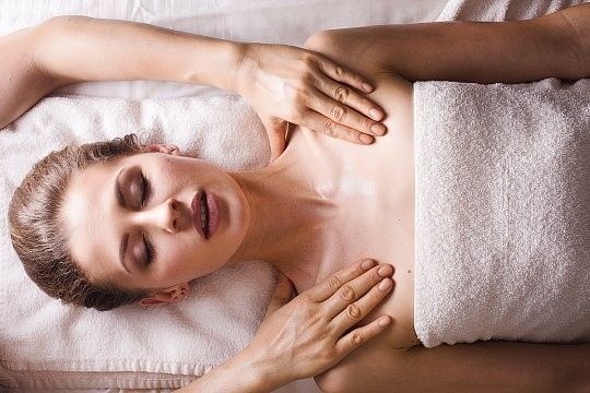 Балийский массаж шейно-воротниковой зоны и фут-массаж